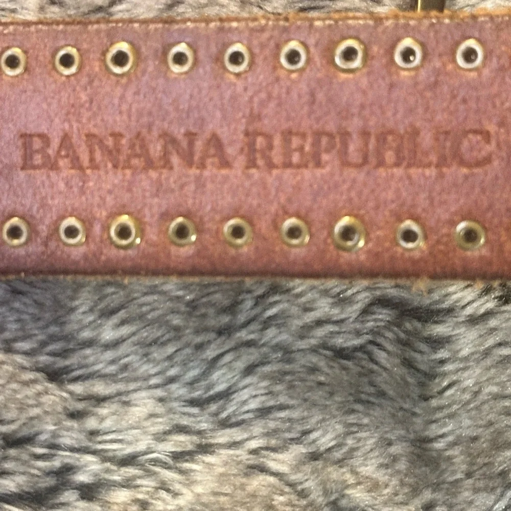 Banana Republic Brown Studded Leather Big Gold Buckle Belt, Small - Picture 3 of 9